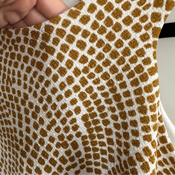 H&M Textured Bodycon Midi Dress - Picture 2 of 7